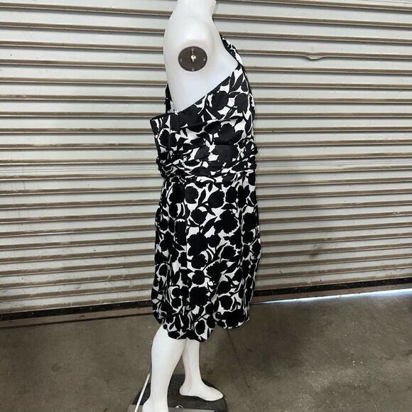 David’s Bridal cocktail black and white geometric one shoulder dress - Picture 4 of 7